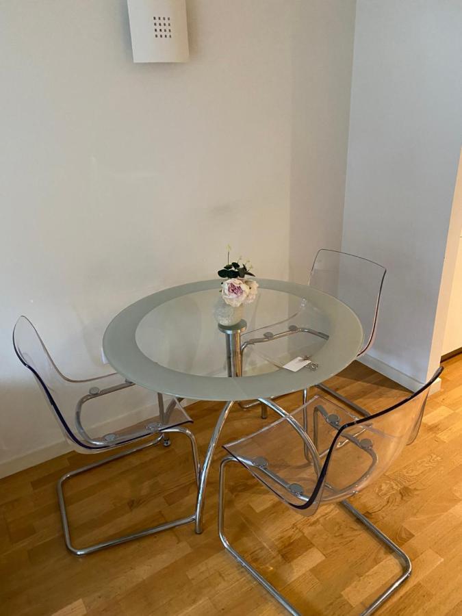 London Luxury 1 Bedroom Apartment Minutes Walk From Canary Wharf Exterior foto